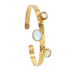 Vergoldetes Armband mit blauem und weißem Cabochon-Topas
